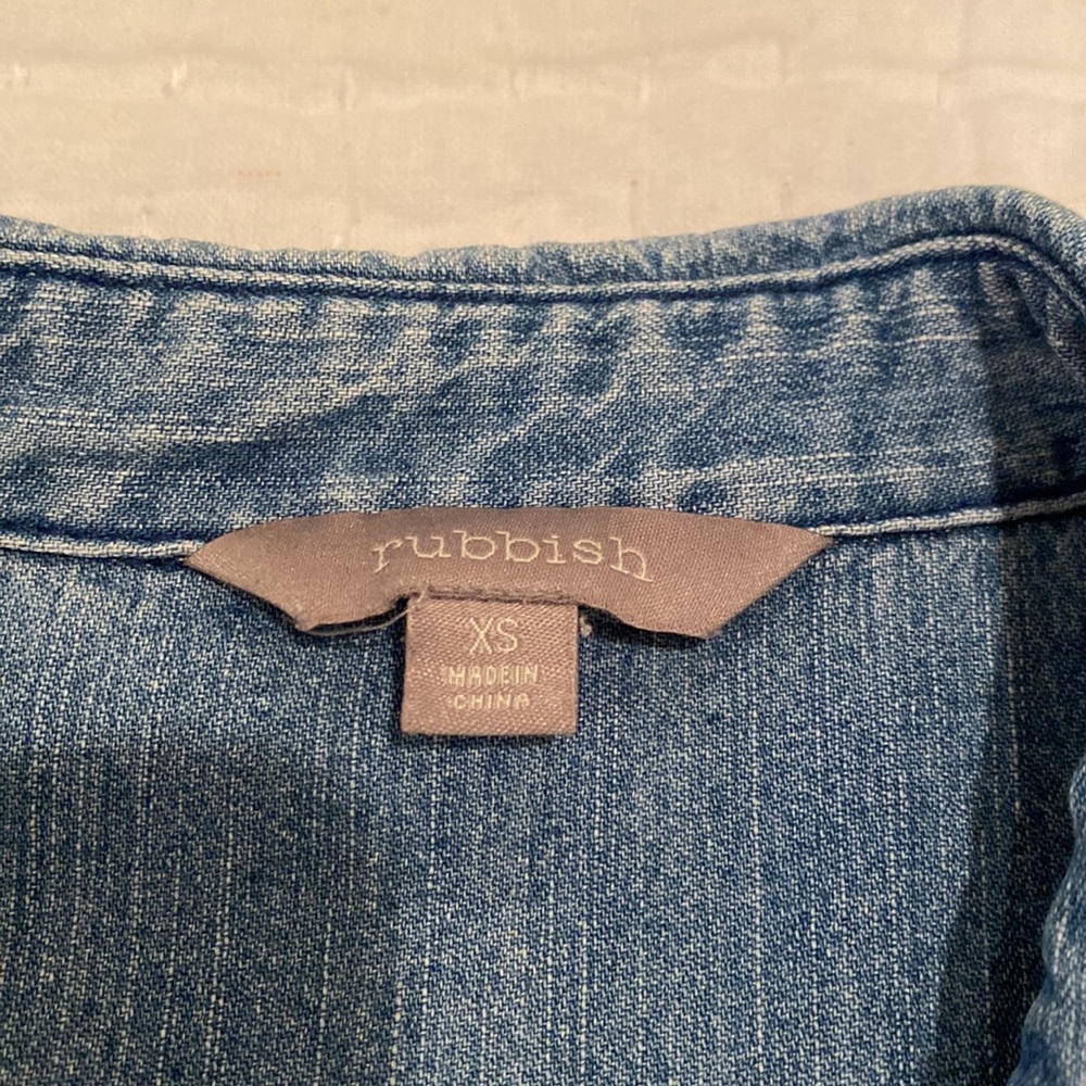 Rubbish Chambray Denim Top - Picture 2 of 5